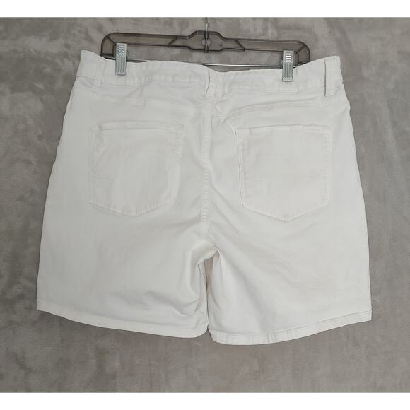 Lee, Womens, Modern Series Curvy Fit, Shorts, Size 16 Medium, White, 5 Pockets - Picture 2 of 13